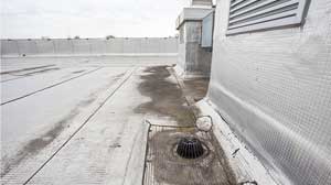 راهنمای جامع زهکشی سقف ساختمان‌های تجاری: محافظت در برابر آسیب