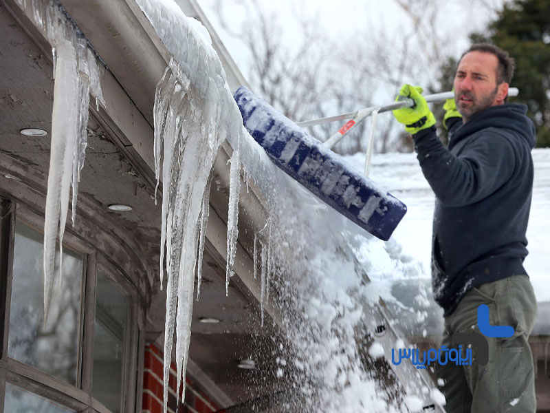 خدمات تعمیر سقف قندیل زده در زمستان