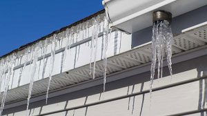 راهنمای باز کردن و جلوگیری از قندیل و یخ زدگی ناودان پشت بام